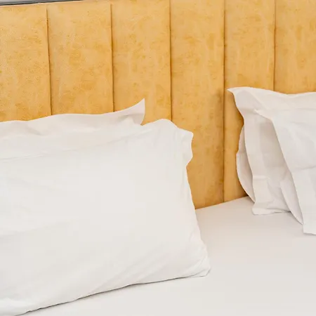 El Lux * Golem (Tirana)